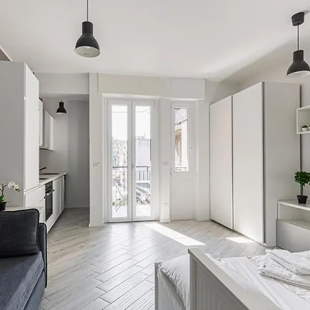 Amazing Studio Next To Centrale Apartment