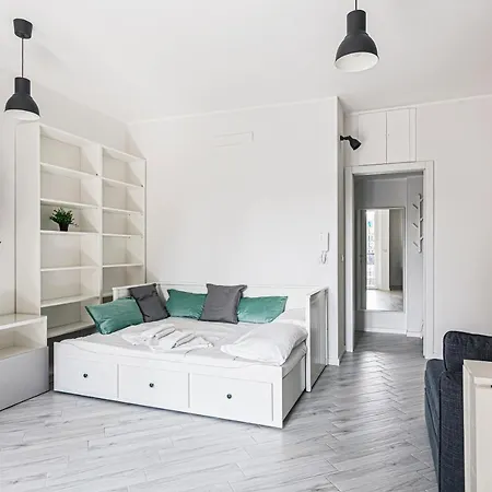 Amazing Studio Next To Centrale Apartment